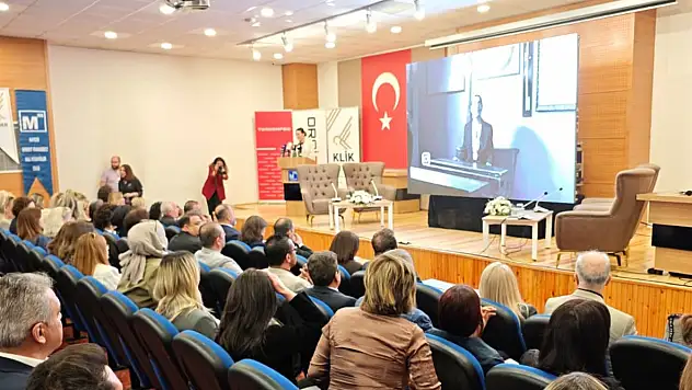 Kayseri'de KLİKDER'in 'Ekonomi ve Vizyon Zirvesi' gerçekleşti