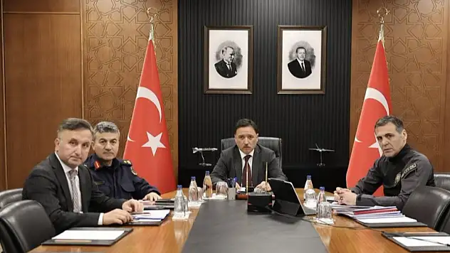 Kayseri'de kritik toplantı: Okullarda güvenlik için tedbirler alındı