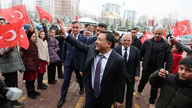 Kayseri'de öğrenciler karne heyecanı yaşadı