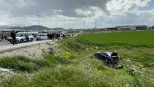 Kayseri'de polisten kaçan ehliyetsiz sürücü şarampole yuvarlandı