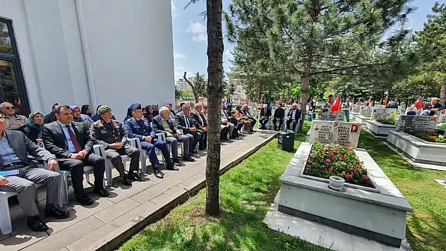 Kayseri'de şehit anneleri Anneler Günü'nde evlatlarının kabrini ziyaret etti
