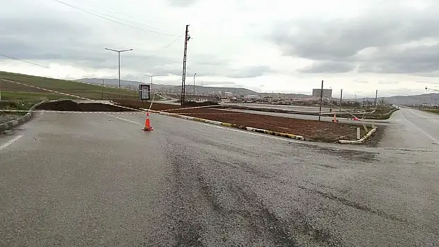 KAYSERİ-GEMEREK GİRİŞ-ÇIKIŞLARI ÇİFT YÖNLÜ TRAFİĞE KAPATILDI