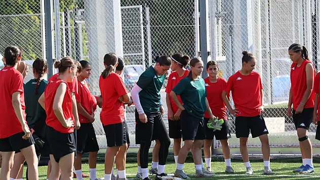 Kayseri Kadın FK ilk antrenmanını yaptı