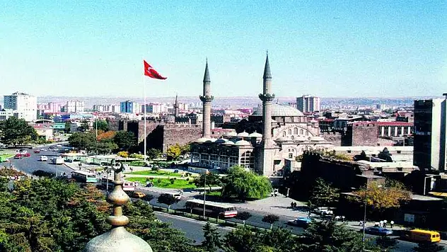 Kayseri meydanında tarihin izi
