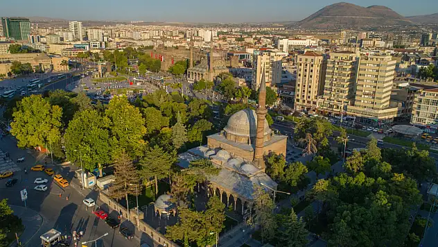 Kayseri'nin 453 yıllık mirası Kurşunlu Camii