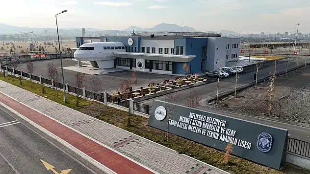 Kayseri'nin havacılık lisesi yeni ekipmanlarla niteliğini taçlandırıyor