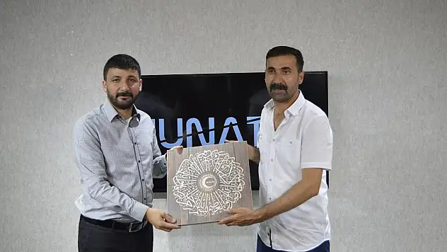 KAYSERİ ÖZ AĞAÇ İŞ SENDİKASI HUNAT TV'Yİ ZİYARET ETTİ