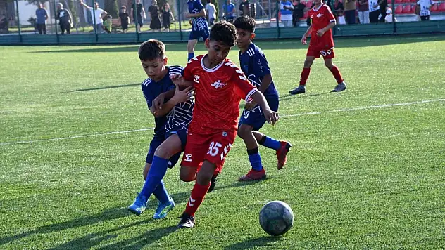 Kayseri U-11 Ligi'nde şampiyon Melikgazi Belediyespor oldu
