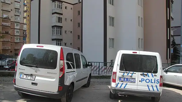 KAYSERİ'DE 11. KATTAN DÜŞEN GENÇ HAYATINI KAYBETTİ