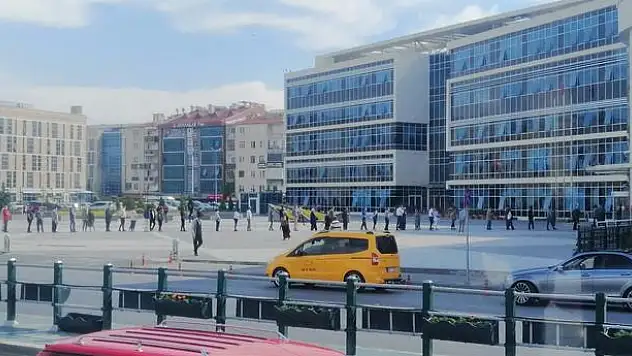 KAYSERİ'DE ADLİYE KUYRUĞU