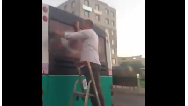 KAYSERİ'DE BAYRAK KRİZİ