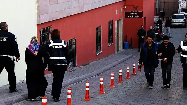 KAYSERİ'DE 'BYLOCK' KULLANICISI 53 KİŞİ SAĞLIK KONTROLÜNDEN GEÇİRİLDİ