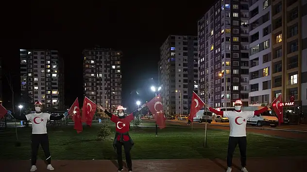 KAYSERİ'DE COŞKUYA ENGEL YOK