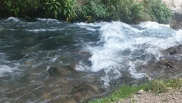 KAYSERİ'DE DEREYE DÜŞEN KIZ ÇOCUĞU HAYATINI KAYBETTİ