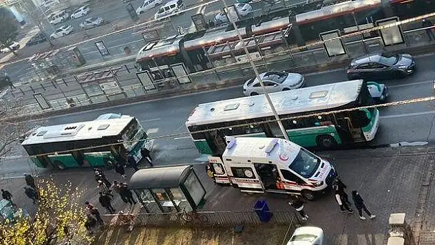 KAYSERİ'DE İKİ HALK OTOBÜSÜ ÇARPIŞTI: 13 YARALI
