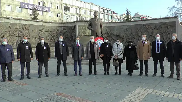 KAYSERİ'DE 'MUHASEBE HAFTASI' NEDENİ İLE ÇELENK KOYMA TÖRENİ YAPILDI