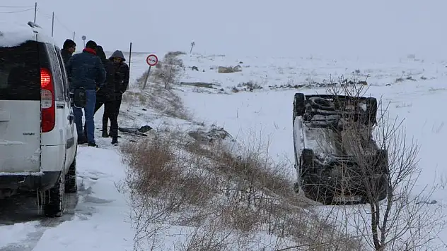 KAYSERİ'DE OTOMOBİLLER ÇARPIŞTI: 4 YARALI