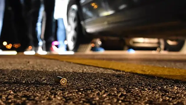 KAYSERİ'DE SİLAHLI KAVGA: 1 ÖLÜ, 2 KADIN AĞIR YARALI