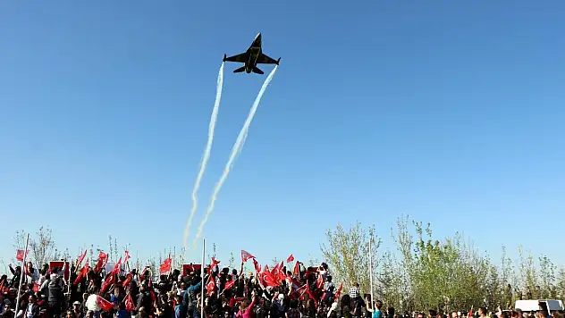 Kayseri'de Solo Türk coşkusu