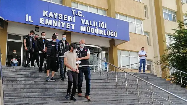 KAYSERİ'DE UYUŞTURUCU OPERASYONU: 1'İ KADIN 6 GÖZALTI