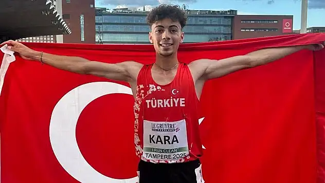 KAYSERİLİ GENÇ ATLET KIYASETTİN YİNE REKOR KIRDI