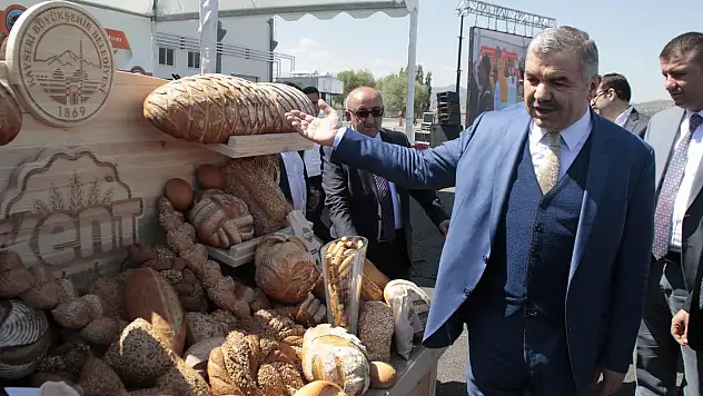 Kayserililer ekmeği hem kaliteli hem de ucuza yiyor