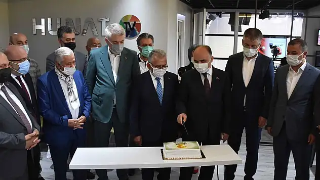 KAYSERİ'NİN EKRANI HUNAT TV 2. YAŞINI KUTLADI