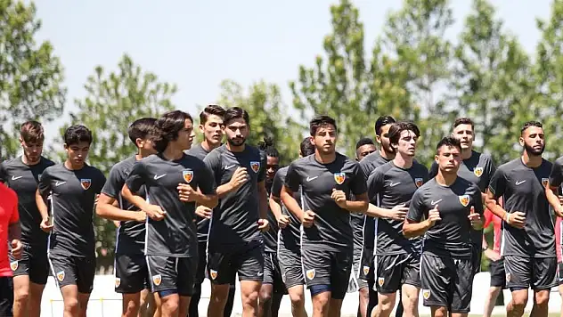 KAYSERİSPOR'UN YENİ SEZON BÜTÇESİ BELLİ OLDU