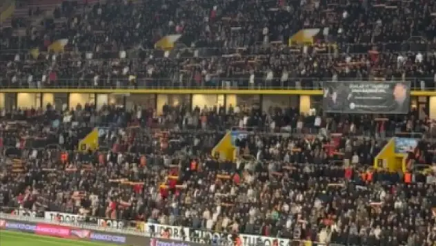 Kayserispor-Fenerbahçe maçında pankartı açıldı: Dualar sana…