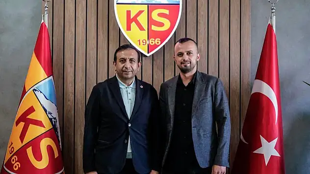 Kayserispor, İlhan Parlak'ın istifa ettiği iddialarını yalanladı