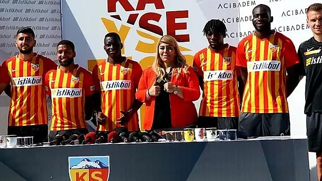 KAYSERİSPOR'DA 11 FUTBOLCUNUN SÖZLEŞMESİ SONA ERİYOR
