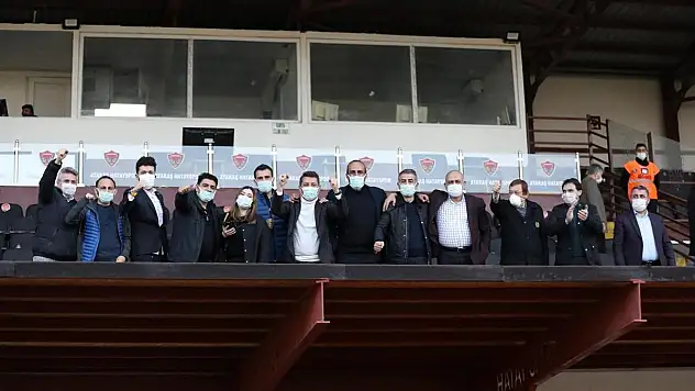 KAYSERİSPOR'DA GALİBİYET SEVİNCİ