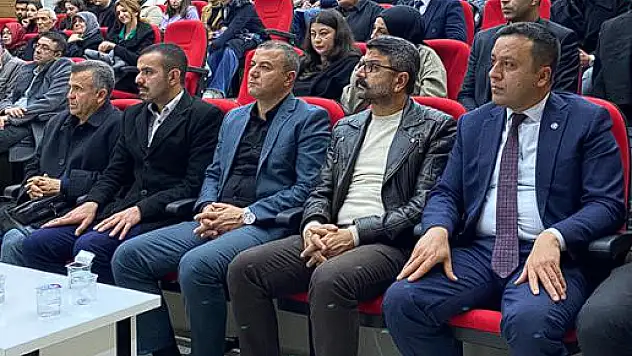 KIBRIS TÜRKLÜĞÜNÜN DÜNÜ, BUGÜNÜ, YARINI KONULU PANEL DÜZENLENDİ 