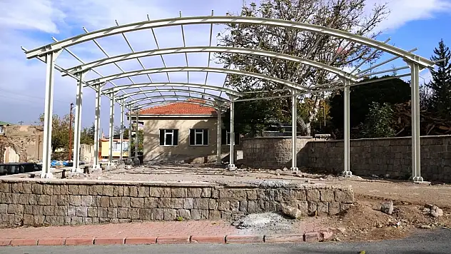 Kıranardı bölgesine kapalı pazar yeri inşa ediliyor