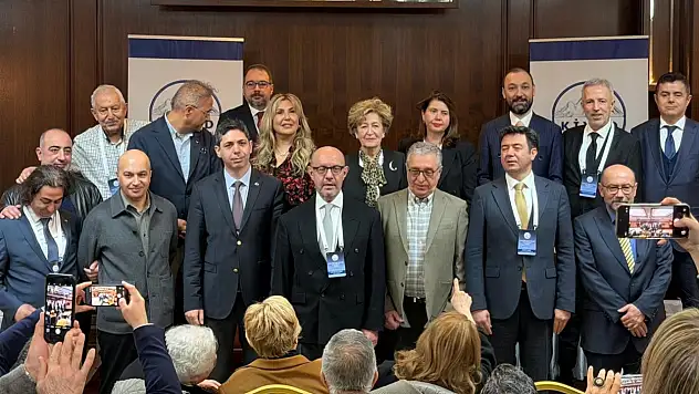 KİYAD'da Eyüp Bülent Göncü güven tazeledi