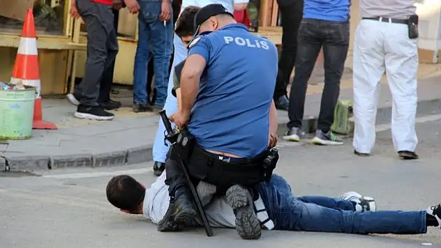 KIZ ÇOCUĞUNA TACİZ İDDİASI MAHALLEYİ AYAĞA KALDIRDI