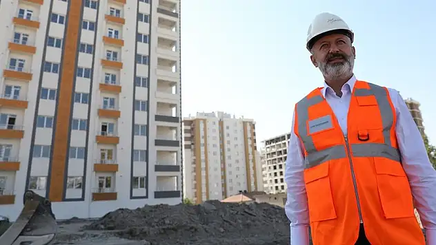 KOCASİNAN BELEDİYESİ UĞUREVLER'İN ÇEHRESİNİ DEĞİŞTİRİYOR