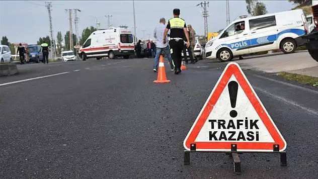 KOCASİNAN BULVARI'NDA TRAFİK KAZASI