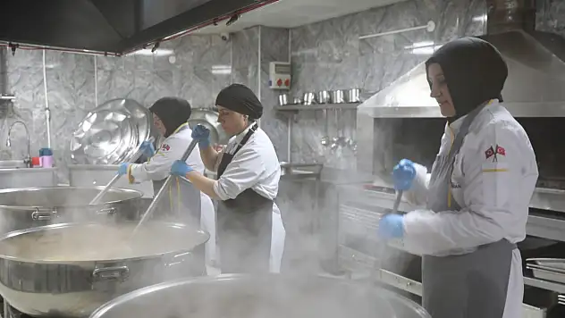 Kocasinan'dan 229 vatandaşa her gün sıcak yemek desteği