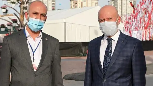 KOCASİNAN'DA KENTSEL DÖNÜŞÜM PROJELERİ MUTLULUĞA DÖNÜŞÜYOR