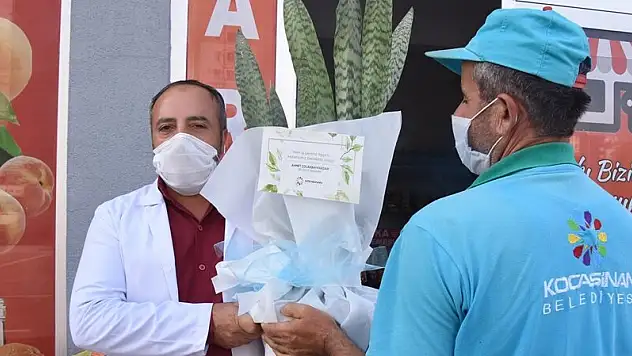 KOCASİNAN'DA YENİ AÇILAN İŞ YERLERİNE 'HAYIRLI OLSUN' ÇİÇEĞİ
