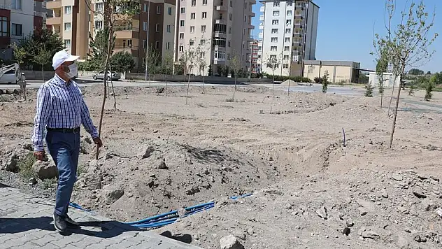 KOCASİNAN'DAN OTOMATİK SULAMA SİSTEMİYLE SU VE ENERJİ TASARRUFU