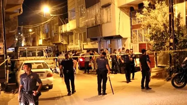 KOMŞULARIN KAVGASI KANLI BİTTİ 3 ÖLÜ 5 YARALI