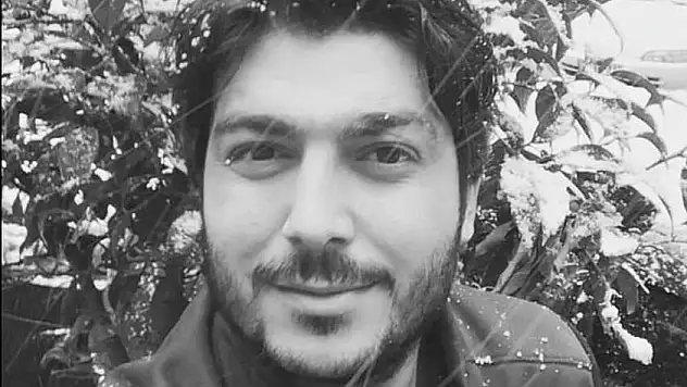 KÖPEĞE ÇARPAN MOTOSİKLETLİ HAYATINI KAYBETTİ