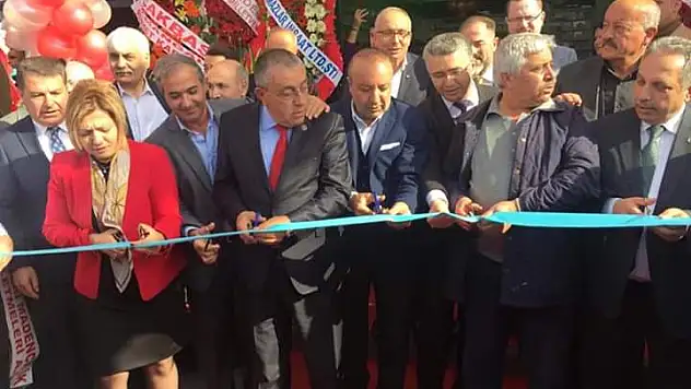 KORKMAZ ECZANESİ HİZMETE AÇILDI