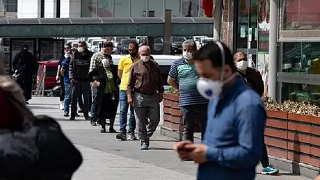 KORONA VİRÜS SALGININDA AVM'LERİN ZİYARETÇİ SAYISI KORKUTTU