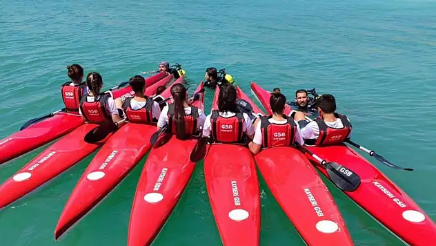 Kuşçu Marina'da kano ve optimis kursları başladı