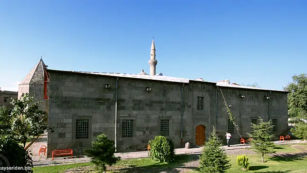 Lala Paşa Camii ''Lale Camii''