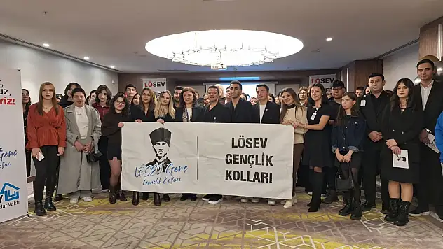LÖSEV'den iyileşmiş gençlere 'Yeni Yıla Merhaba' buluşması