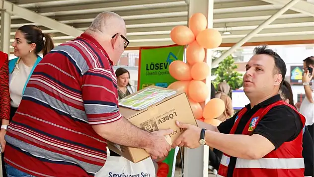 LÖSEV MUTLU ET PAKETLERİ İLE MUTLULUK PAYLAŞTIKÇA ÇOĞALIYOR